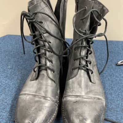 Django & Juliette  Womens  Size 38 Black boots 