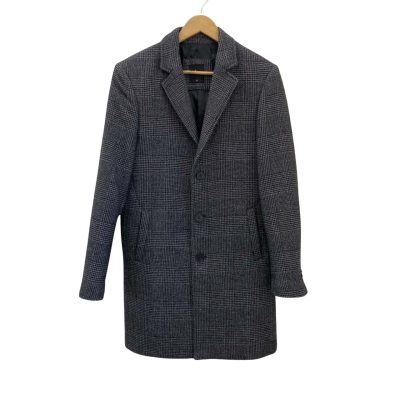 Yd. Mens  Size XS Winter Coat Black Prague Check