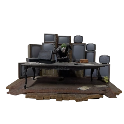 Arkham Origins Joker Collector's Edition Statue