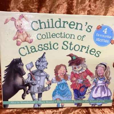 Children’s Collection of Classic Stories. Boxed Set.