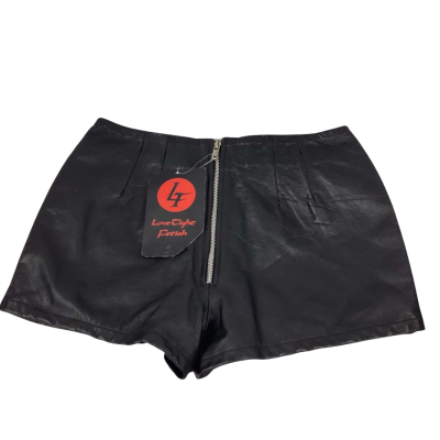  Womens  Size 28 / M Shorts Black Leather Zipped Front 