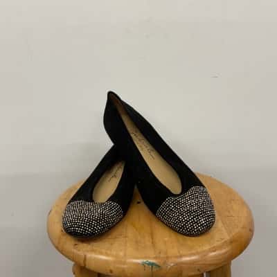 Gabriele by G.Beni Womens  Size 42 Black Suede Flats/low heel