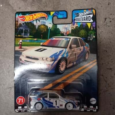 Hot Wheels Premium Boulevard