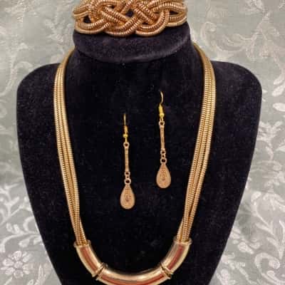  Womens Bracelet / Earrings / Necklace Gold-tone Bundle