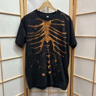  AS COLOUR Men’s  Size M Artist Print- on Short Sleeve T-shirt Black  / Brown   RRP: $60-$90