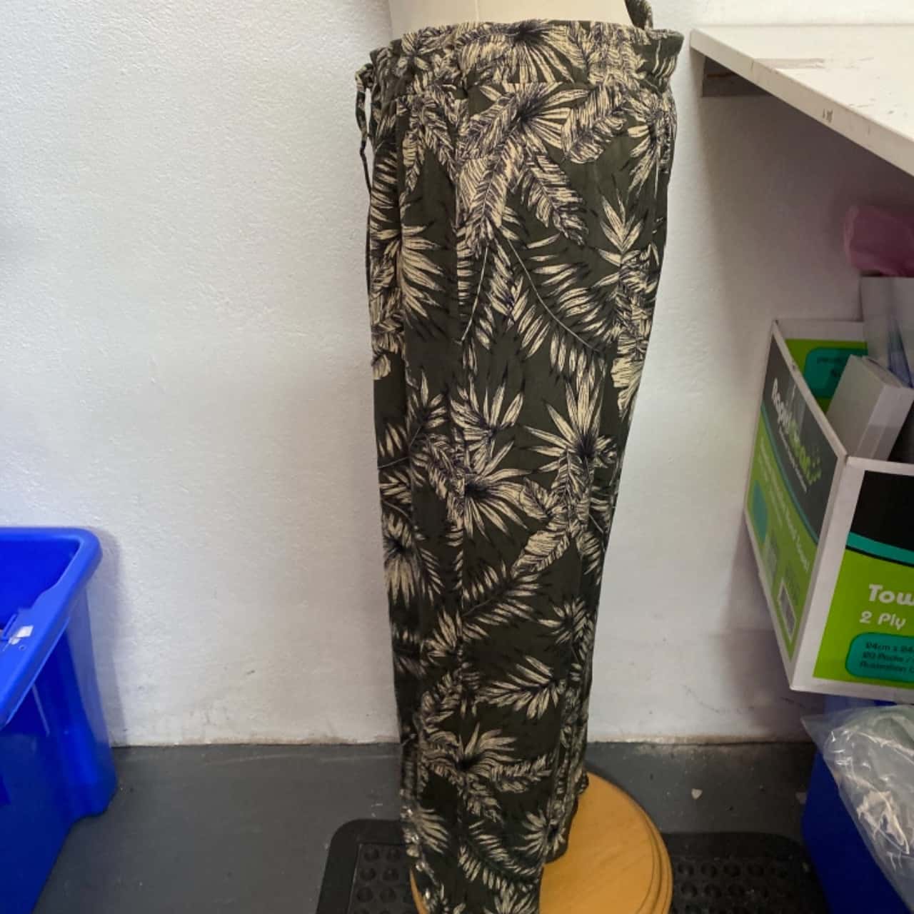 Rockmans green leaf pants(s)