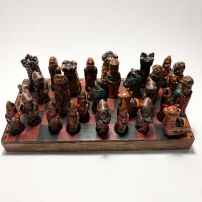 Vtg. Handmade 28 Piece Peruvian Chess Set In Chesx Board Box