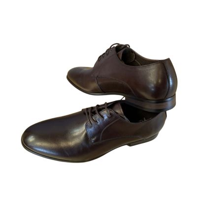 Yd. Mens  Size 10 Dress shoes Brown 