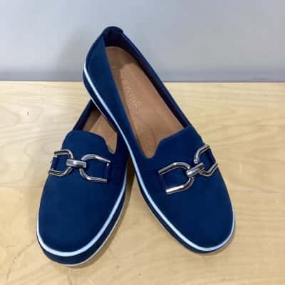 Womens  Size 39 Blue Shoes