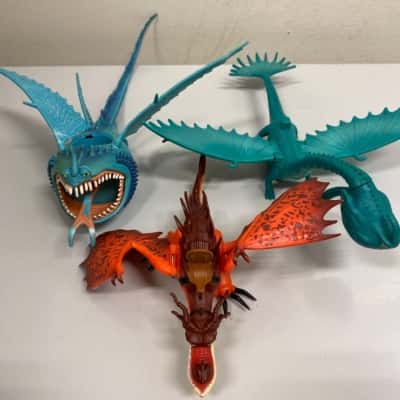 How To Train Your Dragon Defenders Of Berk Blue Thunderdrum (Incomplete), Scauldron And Hookfang Action Figures