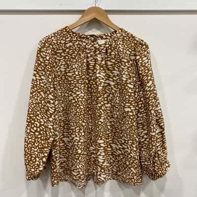 Seed Heritage Womens  Size 10 Long Sleeve Top Animal print / Beige / Brown / White 