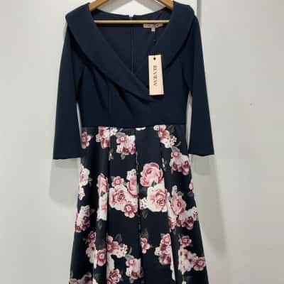 Review Womens  Size 12 Cocktail Dress / Floral Dress Black  / Navy Blue / Pattern 