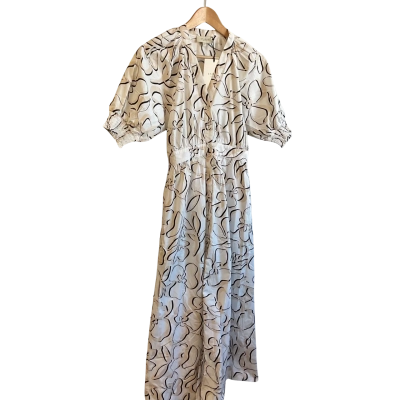 BNWT - “Staple the Label” Womens  Size 6 Dress Pattern 