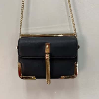 Forever New Womens Mini Shoulder Bag Black  / Gold 