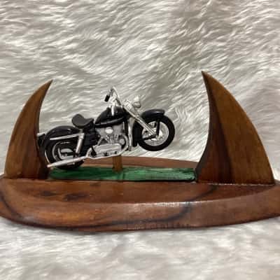 Harley Davison Motorcycles & 1 Display Stand 