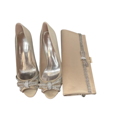 Women’s Jo  Mercer Size 7.5 Champagne heels with matching clutch purse