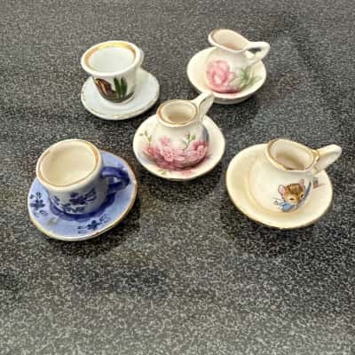 Miniature porcelain dollhouse tea mugs, vintage collectibles(B12)