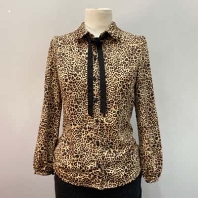 Review Womens  Size 6 Blouse / Long Sleeve Shirt Animal print 