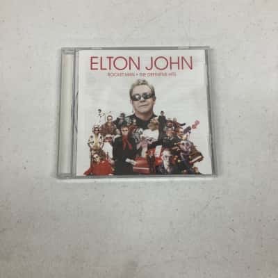 Elton John Rocket Man • The Definitive Hits CD