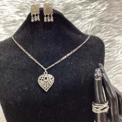  Womens Earrings / Necklace / Ring Other / Silver 