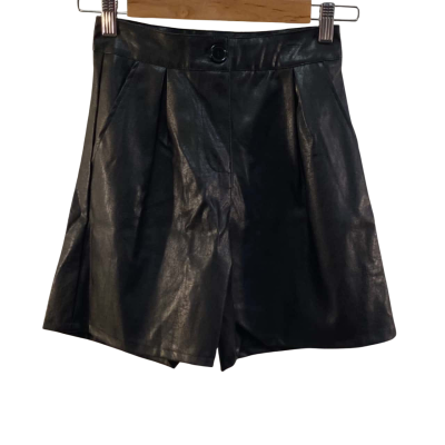 BNWT Mint Vanilla Womens  Size 6 Shorts Black  