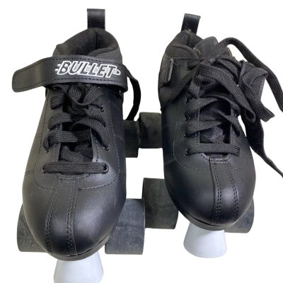  Womens  Size 42 Bullet Black Skate 