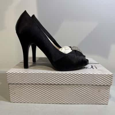 Verali Womens Heels Size 6.5 