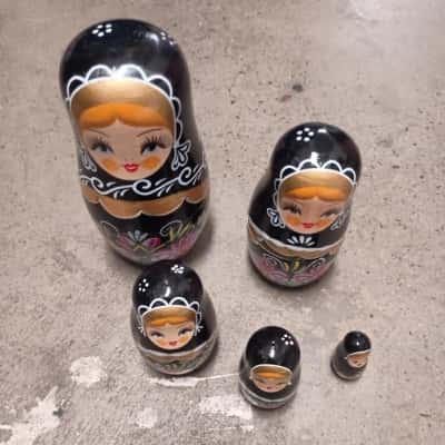 Set 5 Nesting/Matryoshka Dolls