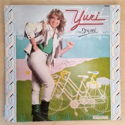 Yuri – ... Soy Así. Label: Hispavox – 160 043 Format: Vinyl, LP, Album Country: Spain Released: 1983 Genre: Electronic, Pop Style: Synth-pop, Ballad