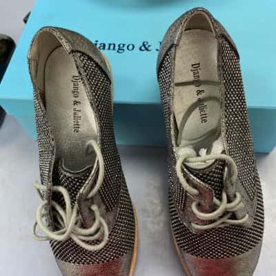 Django & Juliette Alstry Shoes  Women  Size 37 Silver 