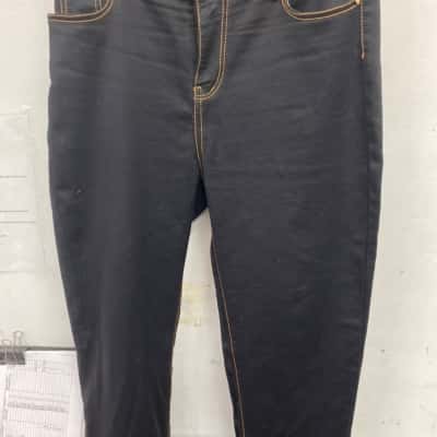 Guess Mens  Size 38 Wide Leg Jeans Black  