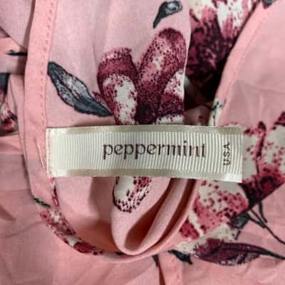  Womens peppermint USA Size M Wrap Dress Floral / Pink  