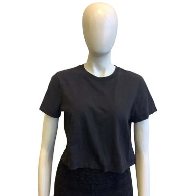 Uniqlo Women's Size S Cropped T-shirt Black  