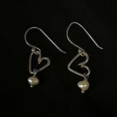925 Stamped Heart Earrings With Pearls