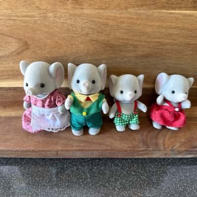 Sylvanian Families Elephant Family(B21)