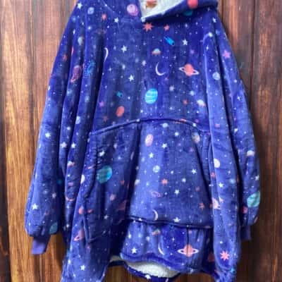 Oodie Size M Purple space theme 