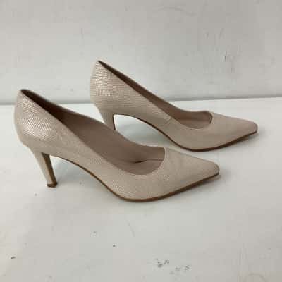 Leona Edmiston Womens Beige heels Size 40