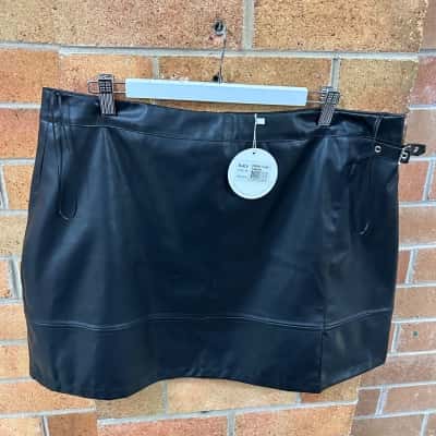 You + All Womens  Size 18 Mini Skirt Black  