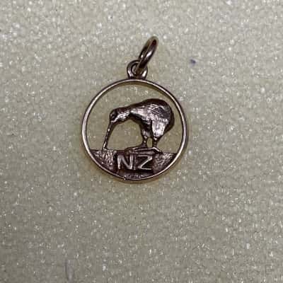 9ct NZ Kiwi Pendant Gold 