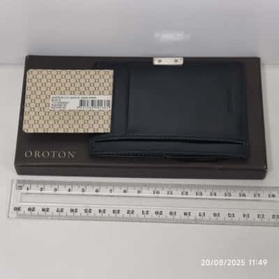 Oroton Mens Cars Holder Wallet Black As New 
