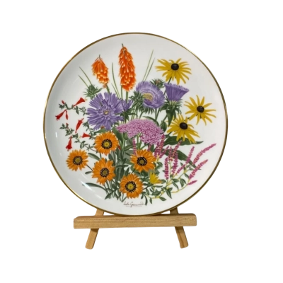 Vintage Wedgewood Collectors Plate - The Flowers of September 