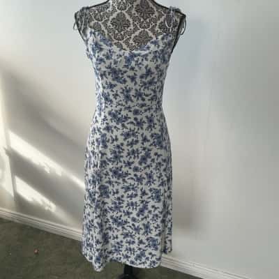 Esther Luxe Womens  Size S Floral Dress Blue / Floral 