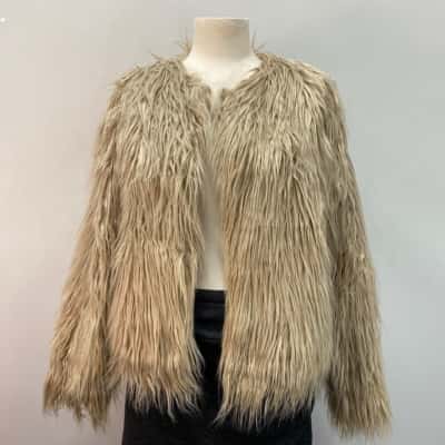 Lanshifei Womens  Size S Cropped Faux Fur Coat Natural 