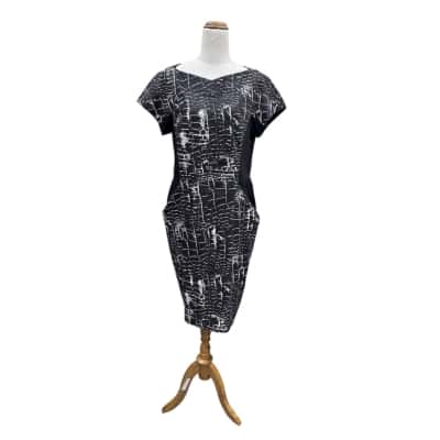Veronika Maine Short Sleeve Dress Size 14 Black  