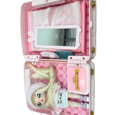 Na! Na! Na! Surprise doll backpack set Set includes doll, backpack and accessories and bedding 
