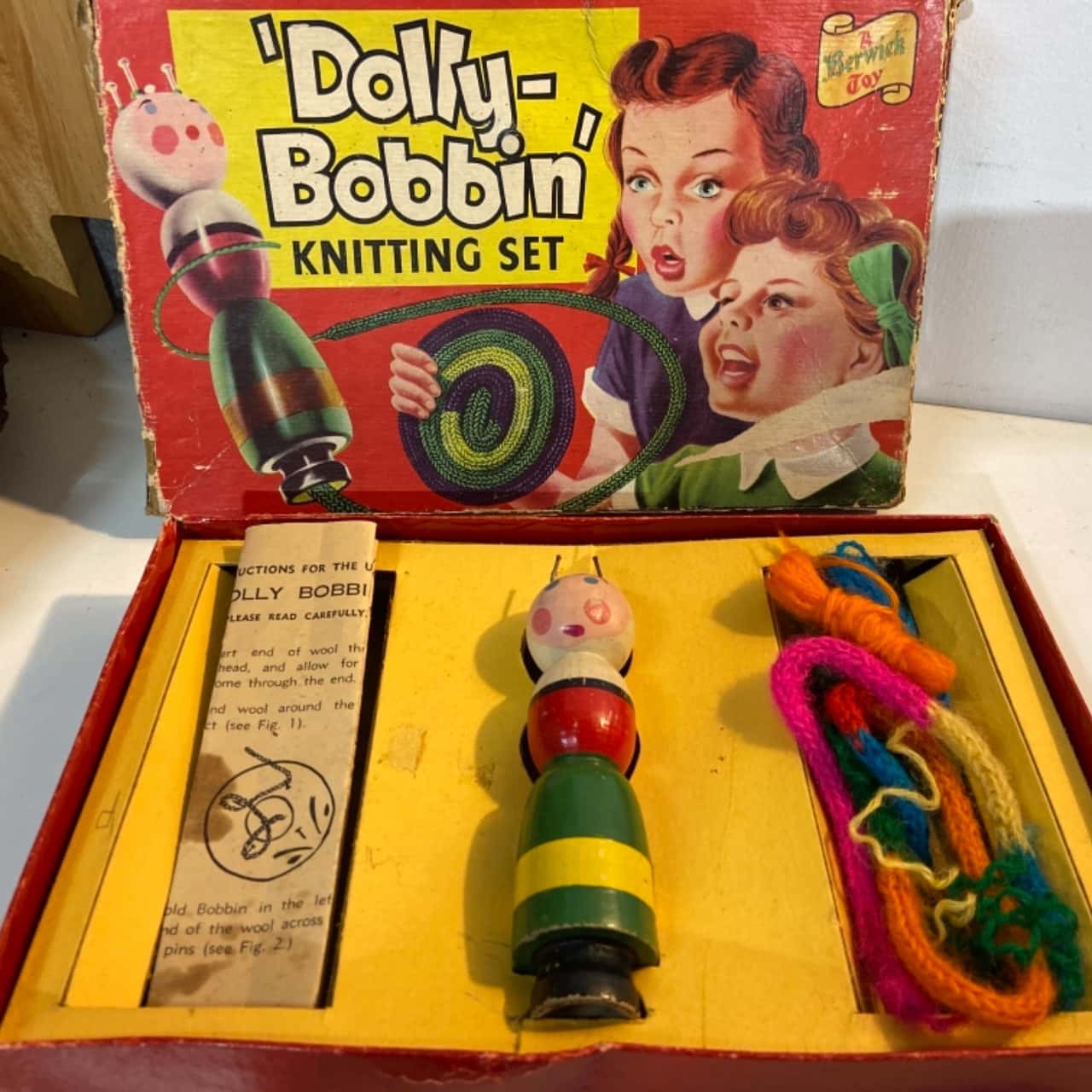 1950’s Dolly Bobbin’ Knitting Set