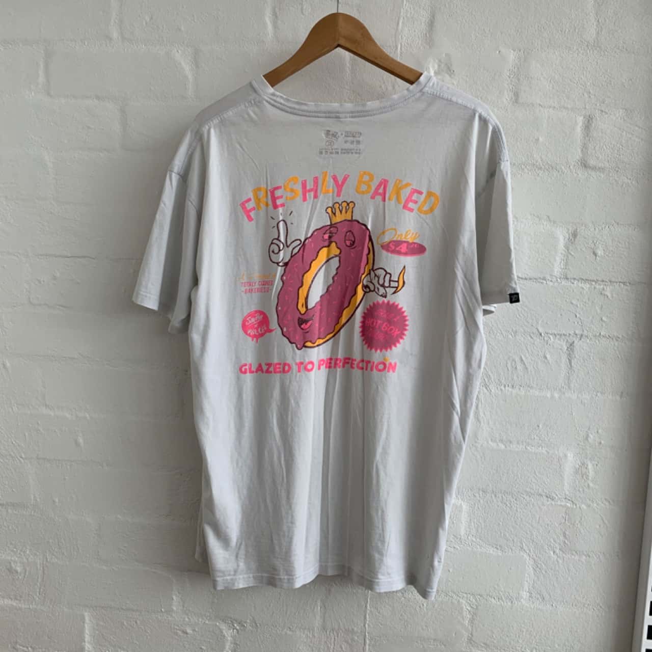 Tee Cee x Silly Pear XL White Graphic Tee