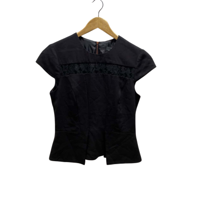 Cue Womens  Size 10 Black Top