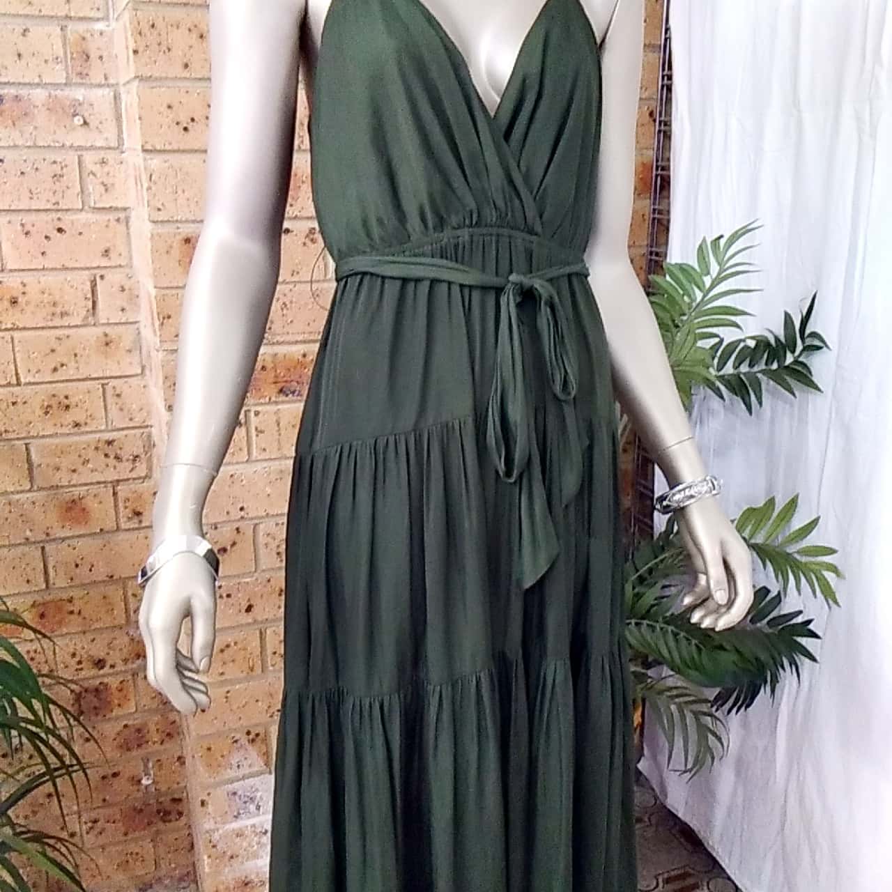 sheike green dress