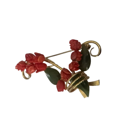Green Stone Leaves and Coral Roses Womens Gold Tone Brooch 